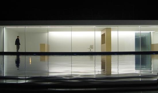 piscine de nuit villa contemporaine