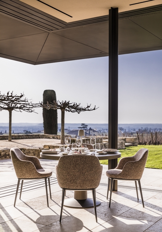 RESTAURANT LES BELLES PERDRIX CHÂTEAU TROPLONG MONDOT • FRANCE<br />© Romain Ricard