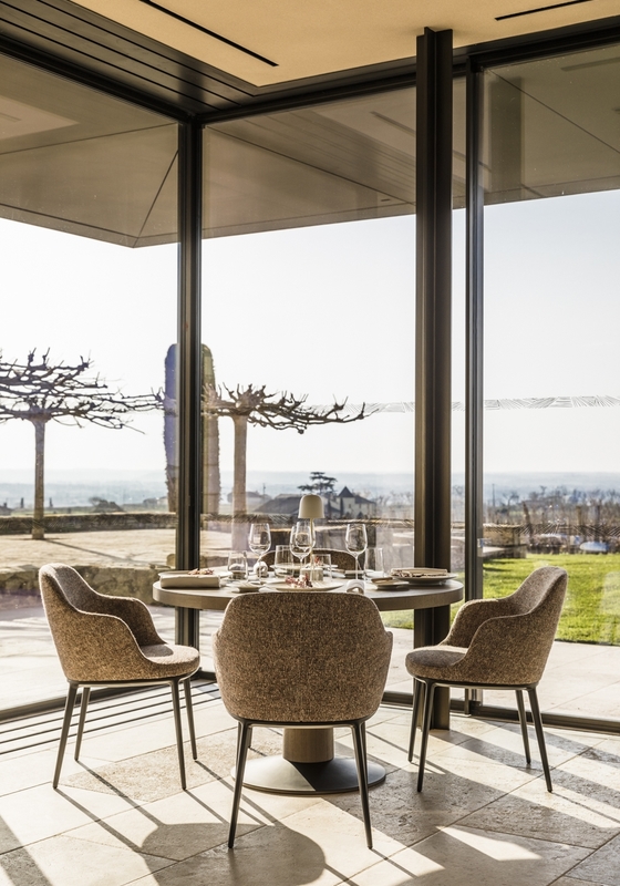 RESTAURANT LES BELLES PERDRIX CHÂTEAU TROPLONG MONDOT • FRANCE<br />© Romain Ricard