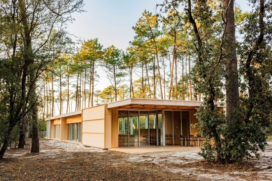 villa contemporaine en bois en Aquitaine